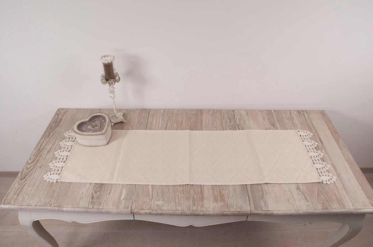 Art-13 centro in cotone panna e pizzo ad uncinetto e pistoccu panna