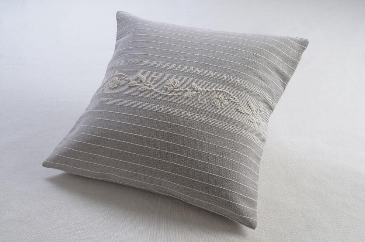 Art-23 copricuscino misto lino roselline panna