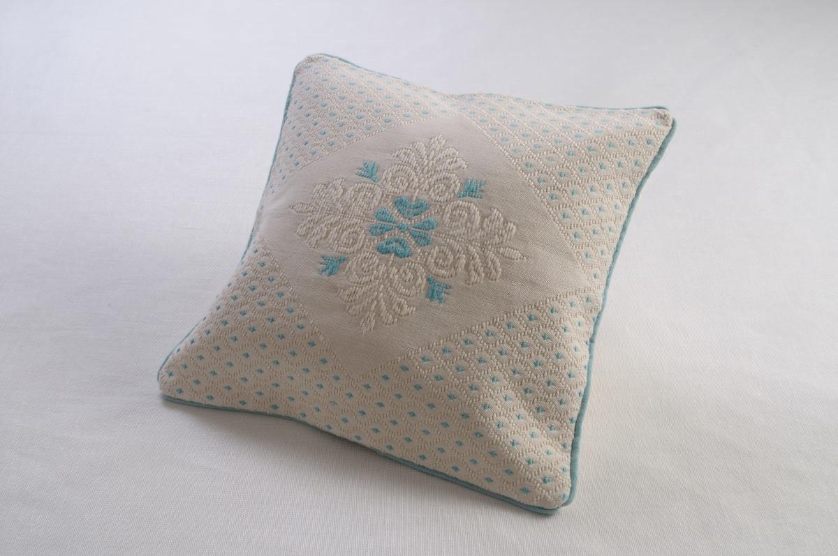 Art-29 copricuscino cotone pistoccu celestino e panna