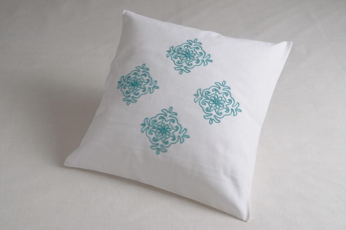 Art-33 copricuscino cotone pistoccu celestino