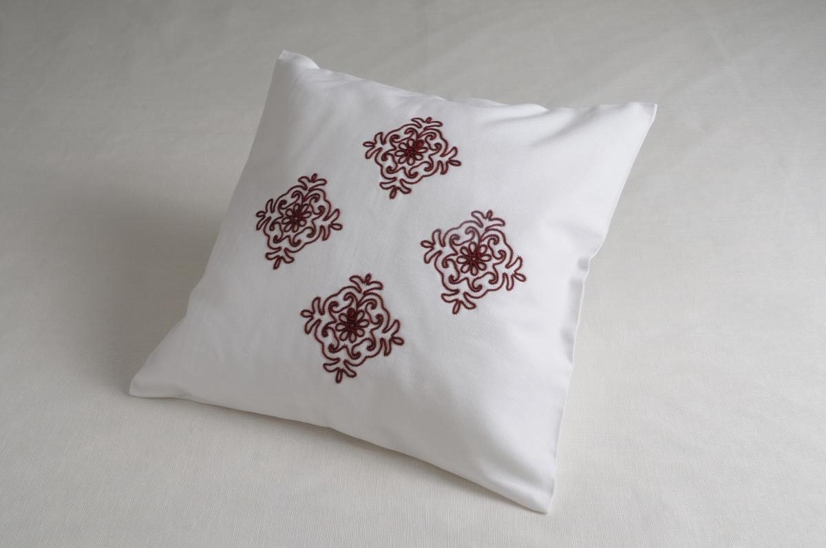 Art-38 copricuscino cotone pistoccu bordeaux